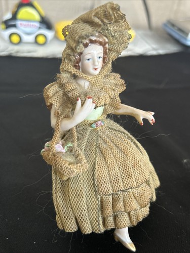 Vintage "Made in Occupied China" Figur Figure 5" Sitzende Dame Ende 40er Jahre