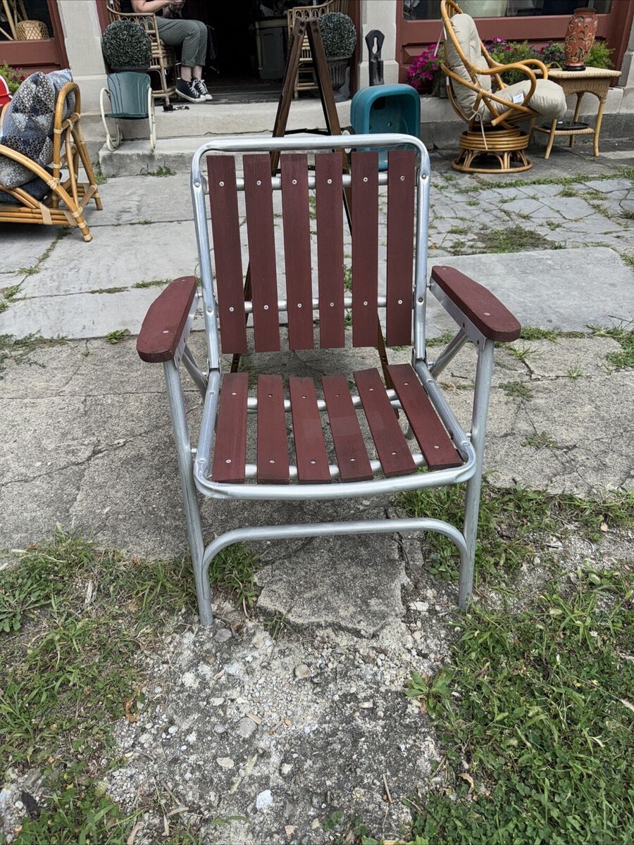 Vtg Redwood Cedar Slat Aluminum Folding Lawn Chair MCM Mid Vtg Redwood Cedar Slat Aluminum Folding Lawn Chair MCM Mid