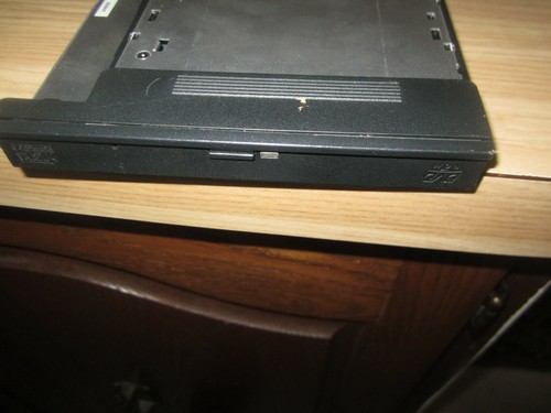 Dell COMBO CD-RW/DVD DRIVE Model : SBW-242C SBW242CE P/N UQ81-m - Picture 3 of 3