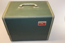 Vintage Argus 300 automatic slide Projector in Case With Magazines Manual Slides