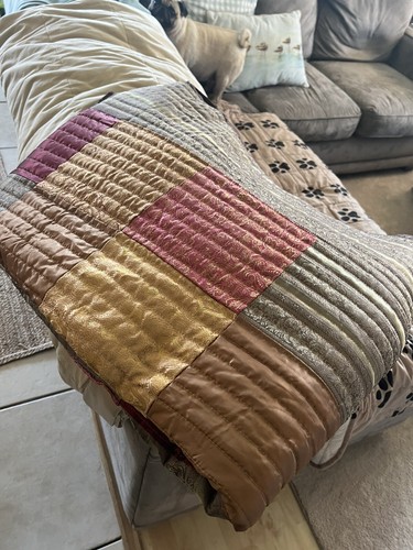 Better Homes & Gardens 90x90 Queen Patchwork Silk Quilt Bedspread Comforter - Picture 9 of 10