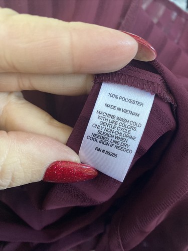 Express Portofino Burgundy Sheer Stripe Button Down Tab Sleeve S NWOT - Picture 8 of 8