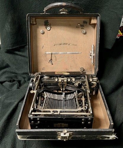 VINTAGE 1915 CORONA No. 3 PORTABLE TYPEWRITER w/CASE + ORIGINAL KEY! - Picture 11 of 21