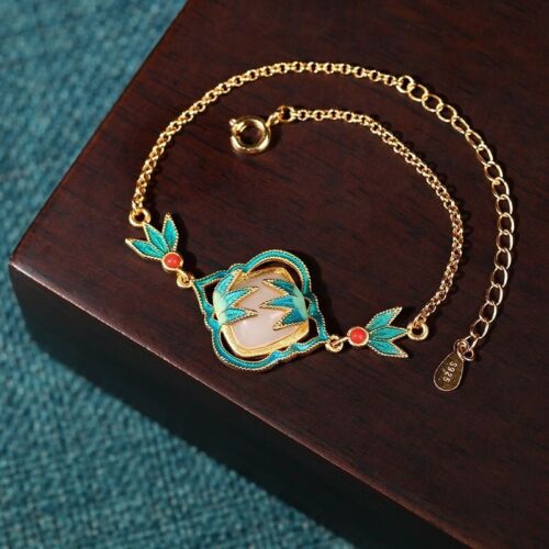 Pulsera chapada en oro con incrustaciones de jade y bambú motivo de paz y esmalte cloisonné - Imagen 2 de 3