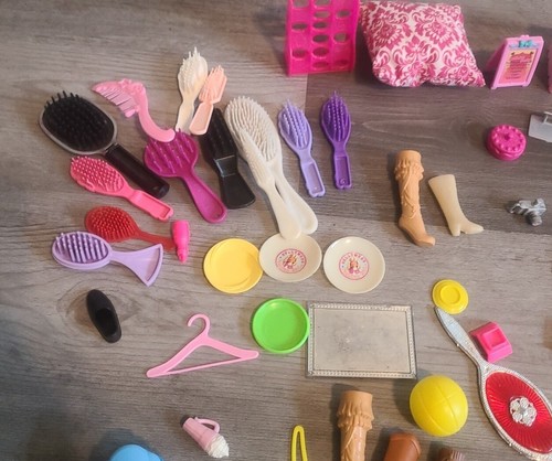 Vintage Mattel Barbie Accessories Lot 1990s Shoes Food Clothes Purses Ect - Picture 7 of 9