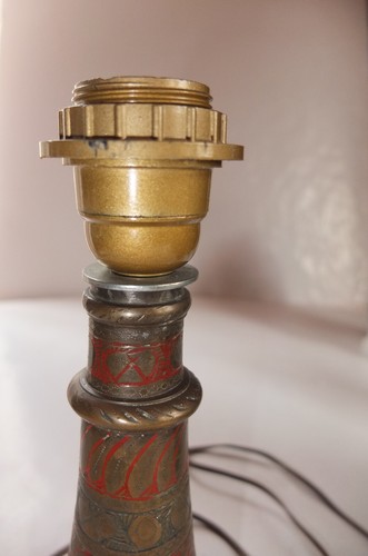 pied de lampe ancien ,BRONZE OU MÉTAL GRAVE - Afbeelding 4 van 5
