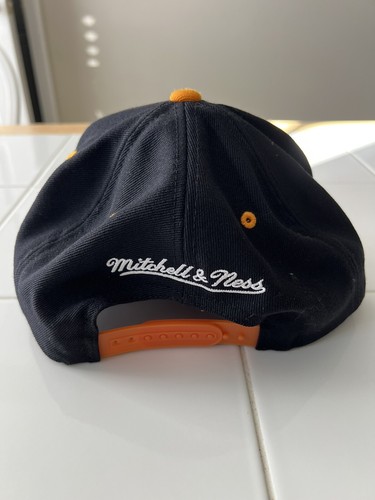 Berretto calcio uomo Tennessee Volunteers Mitchell & Ness nero arancione snapback - Foto 4 di 7