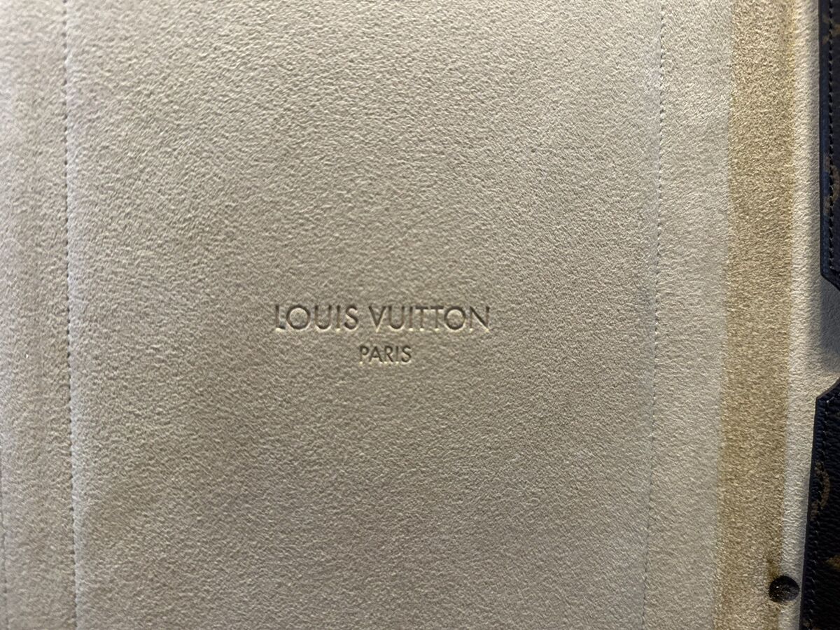 LOUIS VUITTON iPad Cover / Tablet Case Brown Monogram LV LOUIS VUITTON iPad Cover / Tablet Case Brown Monogram LV