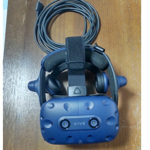 HTC Vive Pro HMD Virtual Reality Headset USB With controller Excellent+++++ - Picture 9 of 12