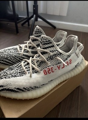 adidas Yeezy Boost 350 V2 Zebra White Black Lace Up Low Top 