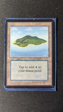 Island Beta MTG Magic The Gathering. Moderately Played