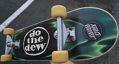 Rarissimo skateboard Santa Cruz Mountain Dew Do the Dew 8x31 1999 vintage - Foto 3 di 5