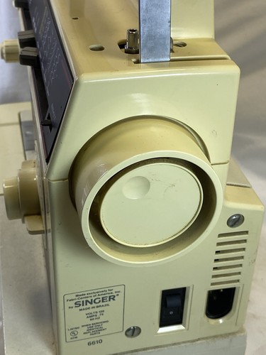 Singer Sonata Model 6610 10 Stitch Vintage Sewing Machine W/ Foot Pedal - Picture 12 of 15