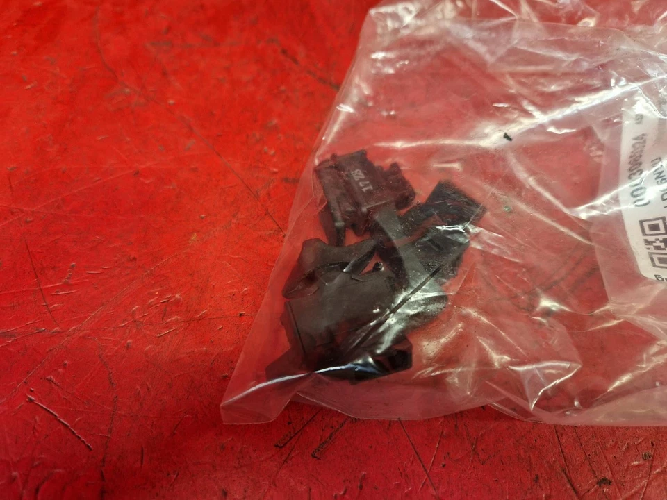 PIAGGIO VESPA LH INTERRUPTOR INTERRUPTORES DE ENGRANAJES MANO IZQUIERDA LH 2016 Foto 2 de 4