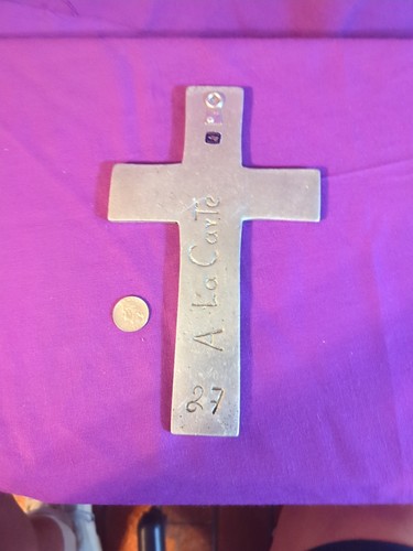 Vintage cast aluminum WALL CROSS~DAISYS RELIGIOUS 9 1/2" X 5 3/4" - Picture 4 of 8