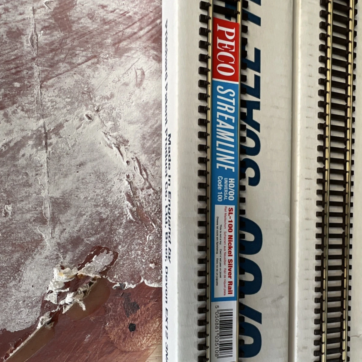 PECO SL-8340 HO Scale Hayes Bumper Post Kit - 2 Pack - Rust Color