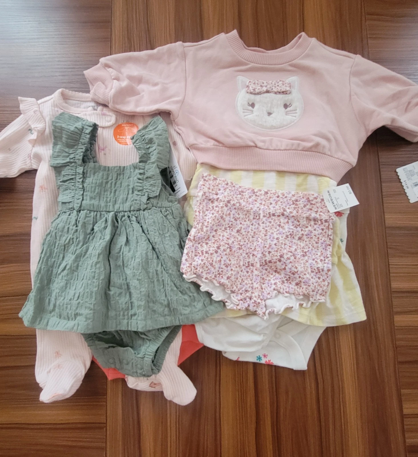 NEW BORN BABY GIRL CLOTHING LOT