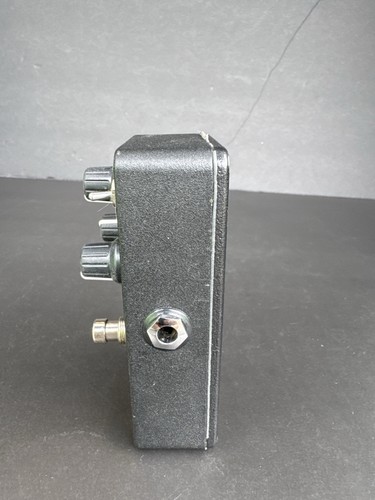 Lee Jackson Fuzzy Finger Fuzz Pedale per chitarra effetti fuzz non testato - Foto 6 di 10