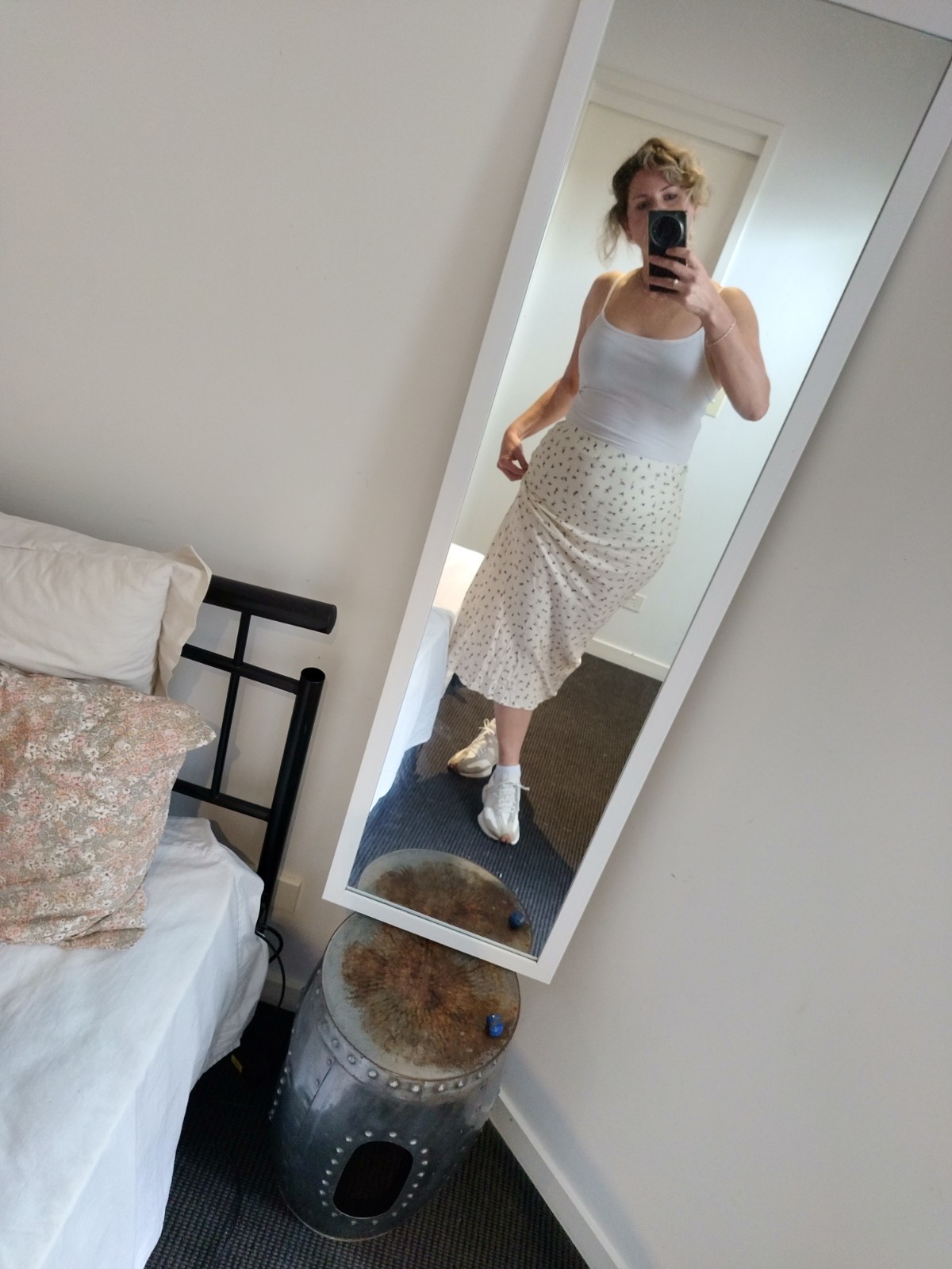 Picture 2 of 5