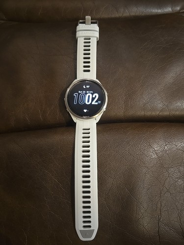 Garmin Forerunner 965 - 47 mm Whitestone - Montre de course GPS haut de gamme - Bon état - Photo 2 sur 4