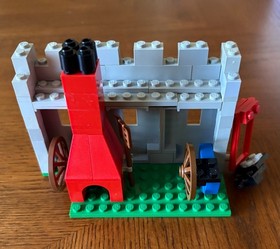 Vintage LEGO Castle System 6040 BLACKSMITH SHOP 100% Complete Instructions & Box
