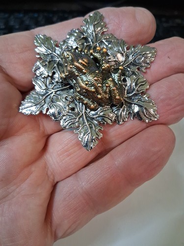 Broche vintage Sylvia Dahl Neiman Marcus clip rana en hojas tamaño grande - Imagen 4 de 7