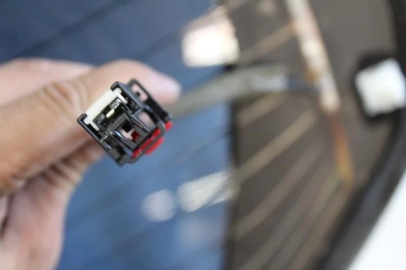 2016 CHEVROLET VOLT BACK GLASS REAR WINDSHIELD 23234469 - Image 3 of 4