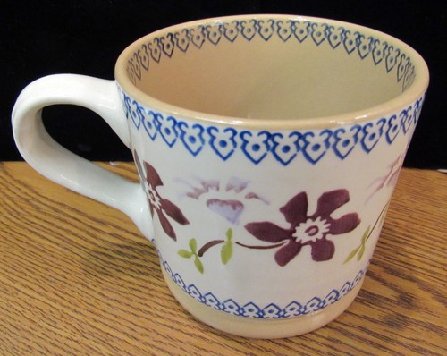 RETIRED VINTAGE NICHOLAS MOSSE IRISH OLD ROSE & FUCHSIA PATTERN MUGS (EZS003036) - Picture 4 of 10