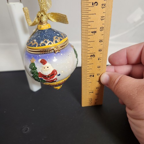 Vintage Hand Painted Trinket Boxes Christmas Ceramic Ornaments Old Time Holiday - Picture 7 of 7