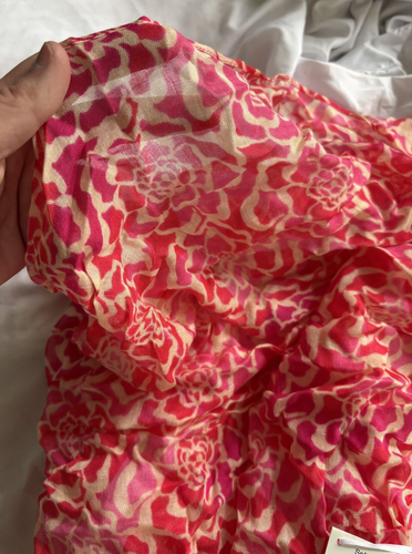 VERA BRADLEY Soft Fringe Scarf in Katalina Pink Floral NWT - Picture 2 of 3