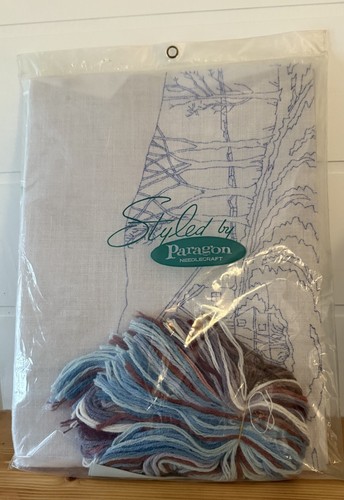 Julie Eisenhower White Church in Country Stickpackung Winter Red Barn in Snow - Bild 5 von 5