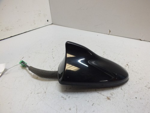 16 17 18 19 2016 2017 2018 2019 INFINITI Q50 ROOF ANTENNA BLACK #405 - Picture 4 of 7