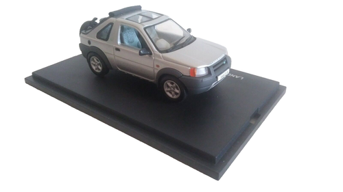 LAND ROVER FREELANDER OPEN BACK 1998 EAGLE'S RACE SCALA 1/43 - Foto 3 di 4