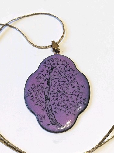 BEAUTIFUL VINTAGE JAPANESE HAND PAINTED SIGNED PURPLE/COPPER ENAMEL 18" PENDANT