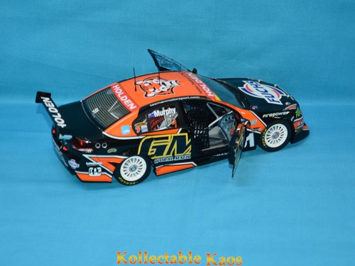 1:18 Classic Carlectables -2007 Tasman Motorsport VE Commodore - Greg Murphy #51 - Picture 9 of 11