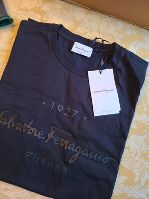 $590 Salvatore Ferragamo Men's Logo Crew Neck T-Shirt Size $590 Salvatore Ferragamo Men's Logo Crew Neck T-Shirt Size