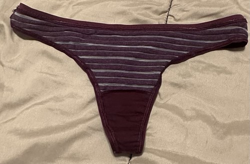 Tanga morado Victoria’s Secret talla M - Imagen 3 de 4