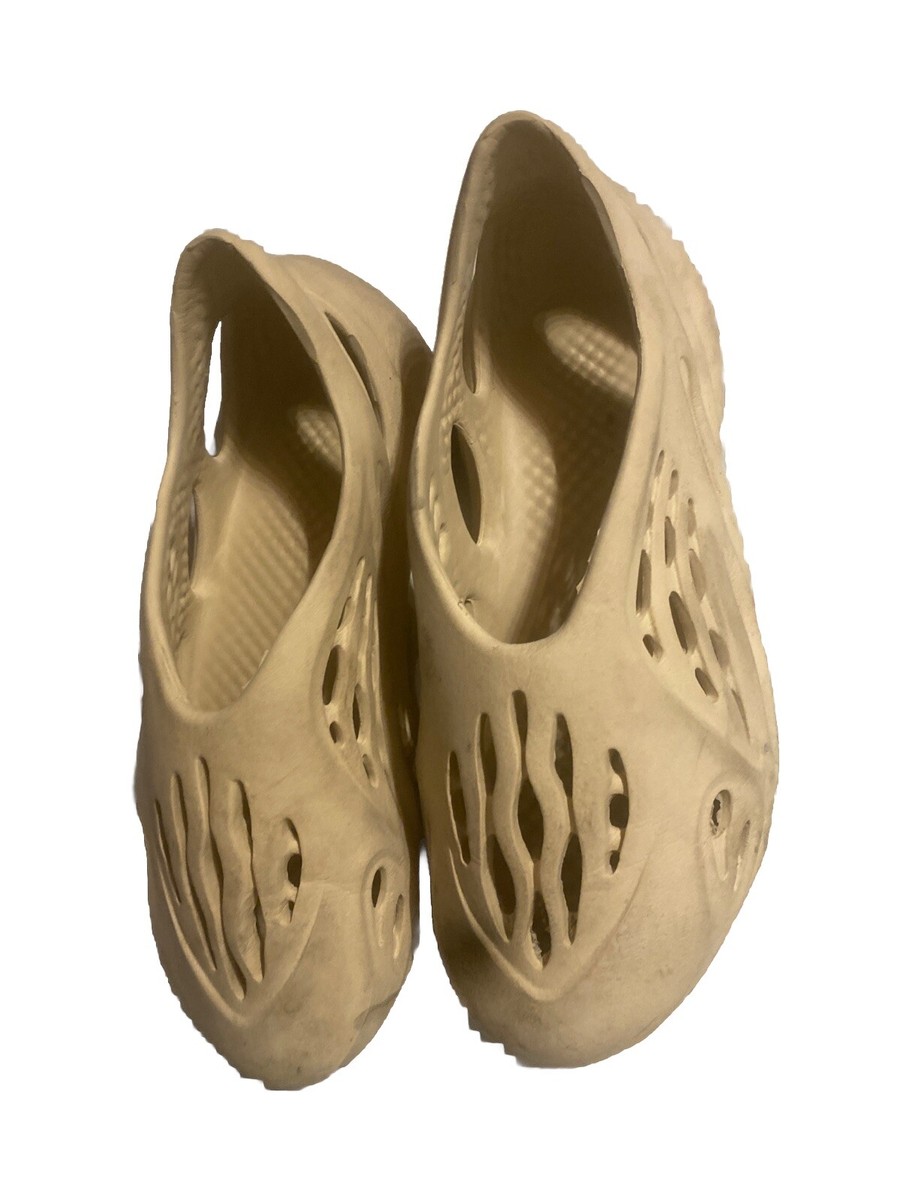 Yeezy Foam Runner Clay Taupe Size UK
