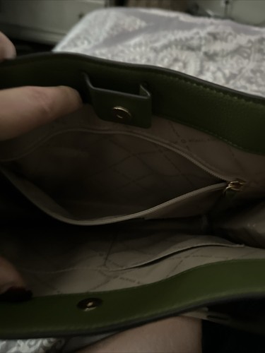michael kors handbag - Picture 6 of 6