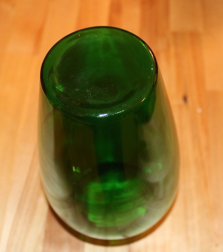 Vintage Anchor Hocking Forest Green Glass 9"  Vase Scalloped Rim - Picture 4 of 4