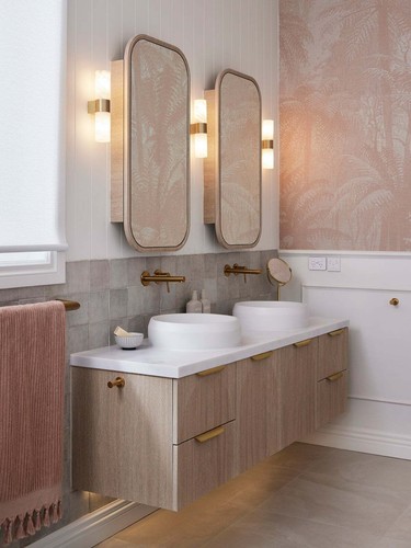 Made by Mayfair Luella 2 Light Wall Bracket in Solid Brass with Spanish Alaba... - Picture 3 of 12