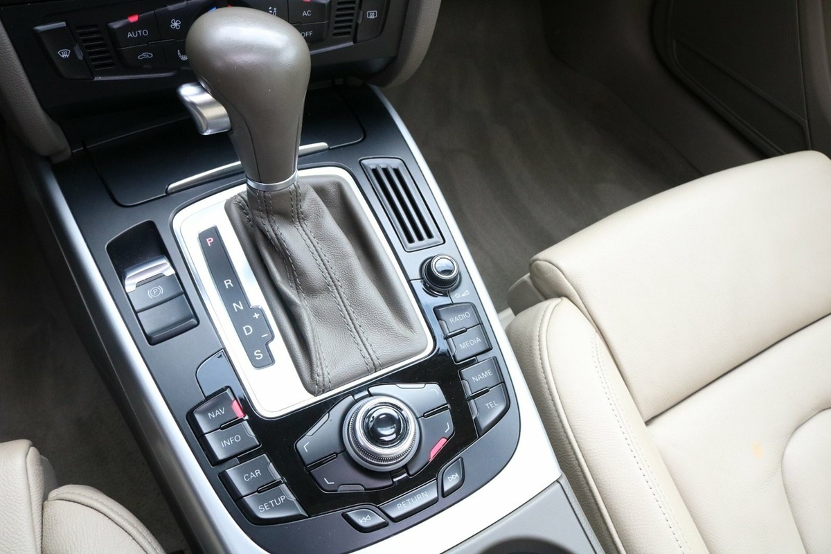 Audi A5 2,0 TDi 136 SB Multitr.