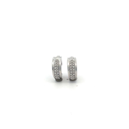 Orecchini a cerchio con pavè di diamanti ct. 0,32 in oro bianco 18kt - Foto 8 di 8