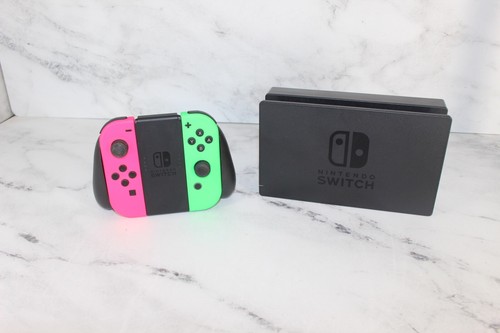 Nintendo Switch Console Screen TV Dock Charging Station & 2 Switch Controllers