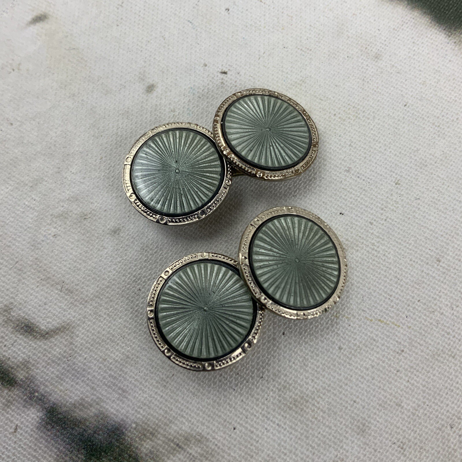 Picture 1 of 4