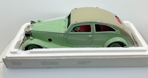 MARKLIN #19031 15 INCH LONG METAL CLOCKWORK AUTOBAN COUPE - Picture 7 of 12