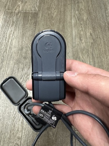 Logitech QuickCam PRO USB Webcam For Notebooks PC Camera w/Case - Picture 3 of 6