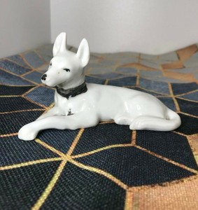 Vintage-Ceramic-Dog-Figurine-With-Crossed-Paws-Made-In-Japan-Dog-Figurine