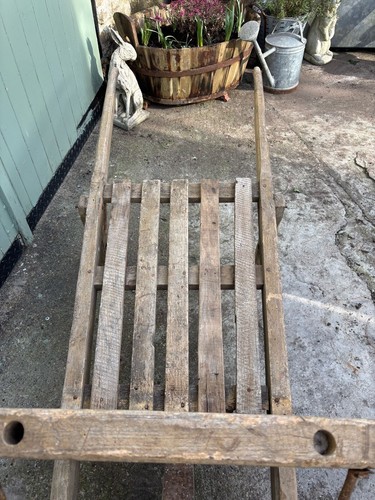French Open Wooden Wheelbarrow with antique shallow sink - Picture 10 of 12