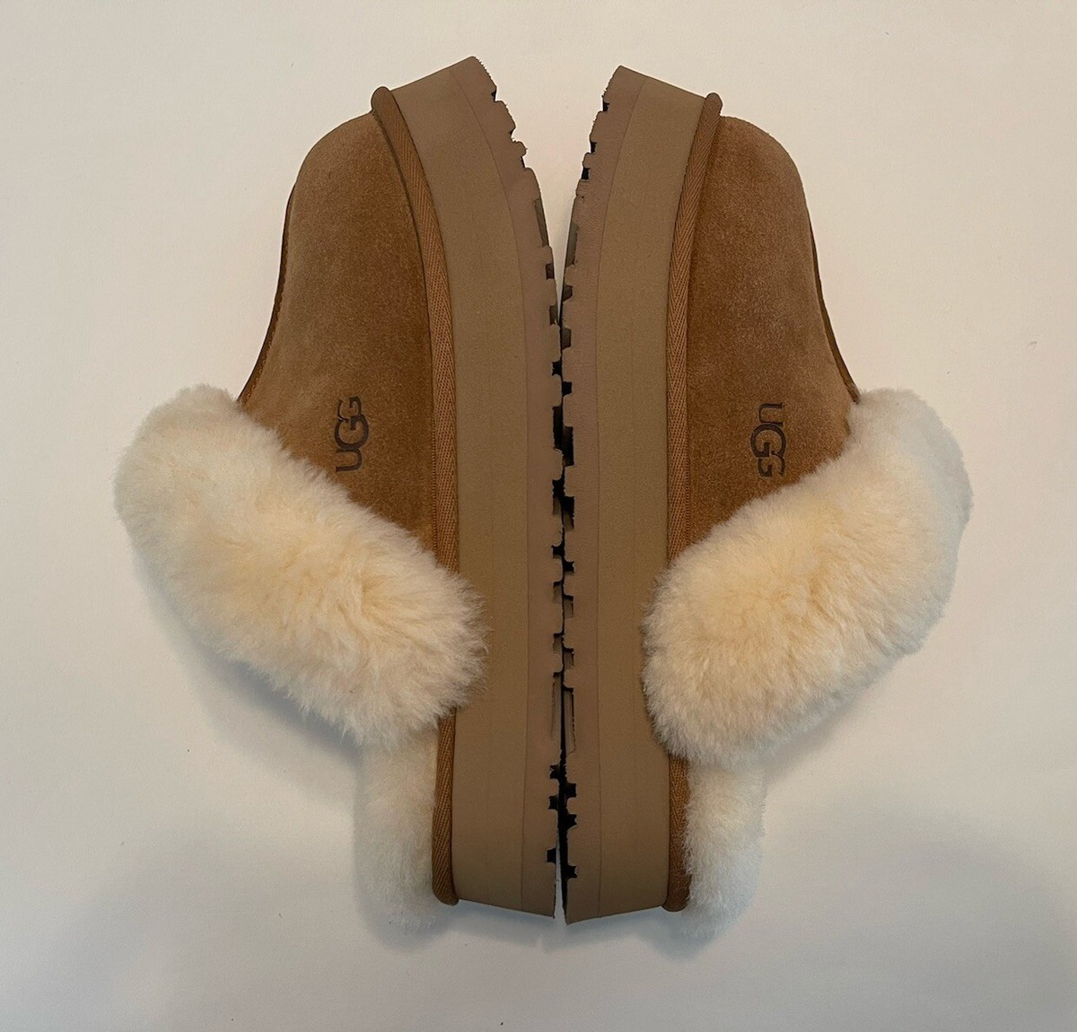 UGG DISQUETTE PLATFORM SLIPPER WOMEN'S CHESTNUT SUEDE SIZE 8 UGG DISQUETTE PLATFORM SLIPPER WOMEN'S CHESTNUT SUEDE SIZE 8